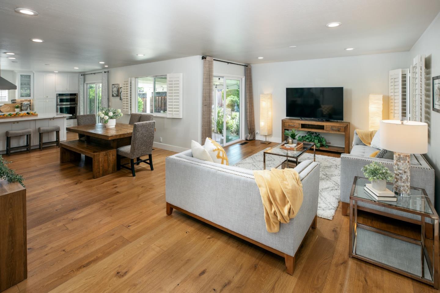 Detail Gallery Image 3 of 31 For 14470 Blossom Hill Rd, Los Gatos,  CA 95032 - 4 Beds | 2/1 Baths