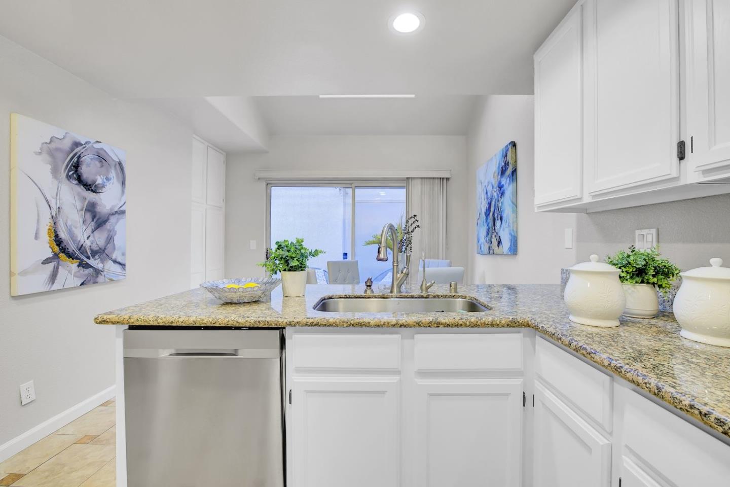 Detail Gallery Image 16 of 46 For 418 Galleria Dr #10,  San Jose,  CA 95134 - 3 Beds | 3 Baths