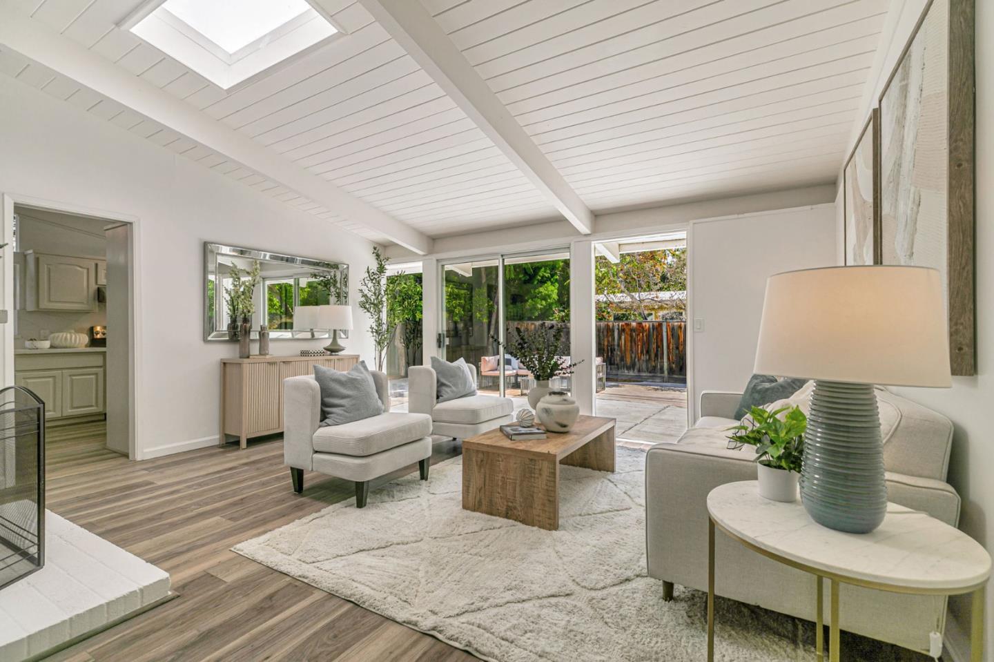 Detail Gallery Image 10 of 39 For 3845 Corina Way, Palo Alto,  CA 94303 - 3 Beds | 2 Baths
