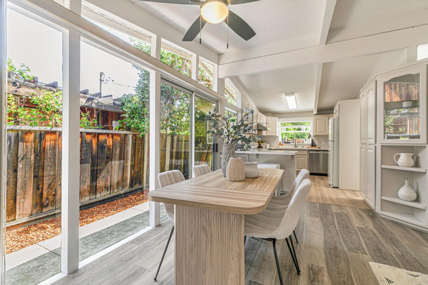 Detail Gallery Image 20 of 39 For 3845 Corina Way, Palo Alto,  CA 94303 - 3 Beds | 2 Baths