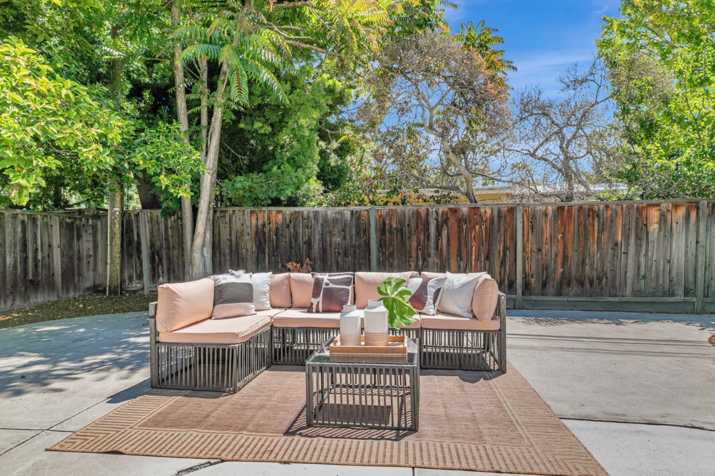 Detail Gallery Image 37 of 39 For 3845 Corina Way, Palo Alto,  CA 94303 - 3 Beds | 2 Baths