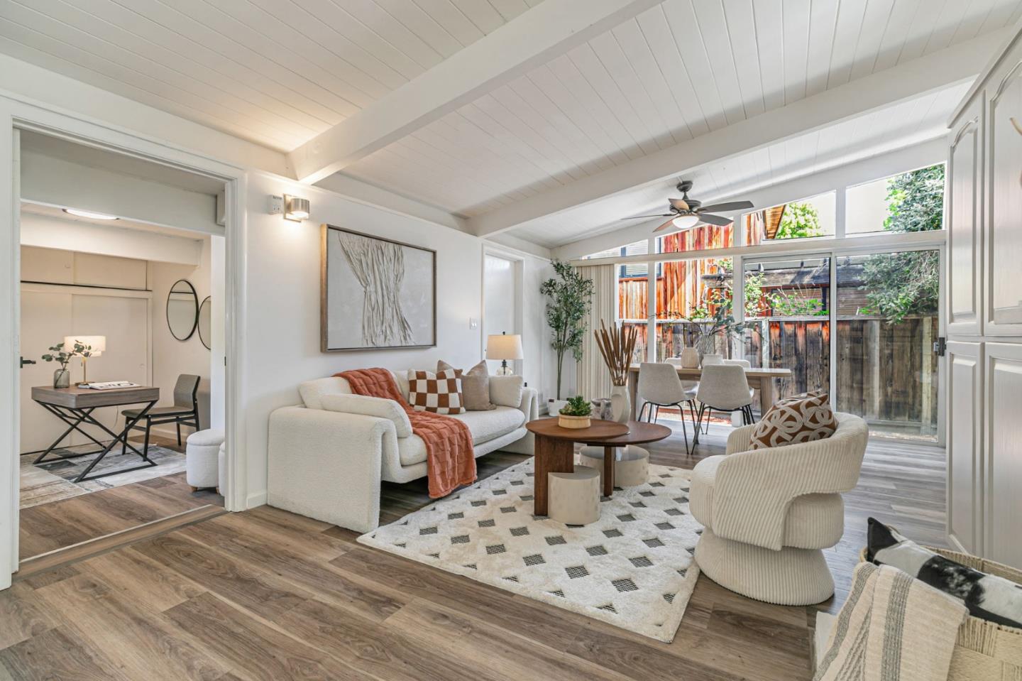 Detail Gallery Image 8 of 39 For 3845 Corina Way, Palo Alto,  CA 94303 - 3 Beds | 2 Baths
