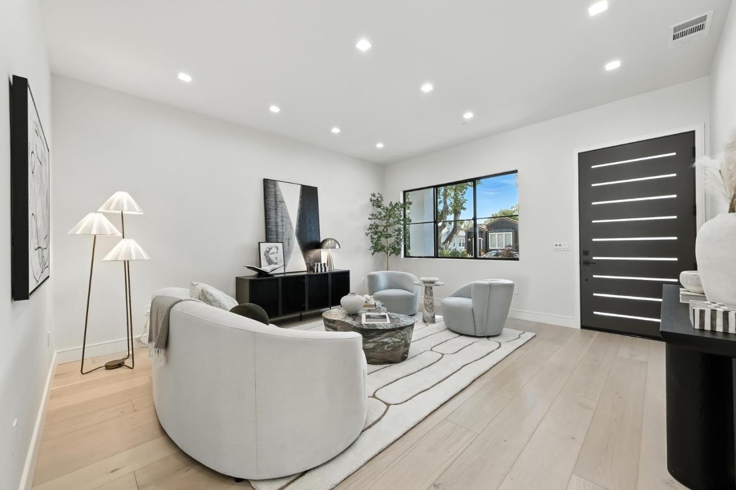 Detail Gallery Image 14 of 49 For 125 15th Ave, San Mateo,  CA 94402 - 5 Beds | 4 Baths