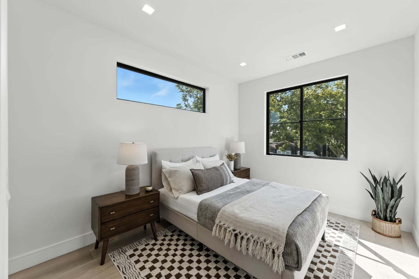 Detail Gallery Image 25 of 49 For 125 15th Ave, San Mateo,  CA 94402 - 5 Beds | 4 Baths