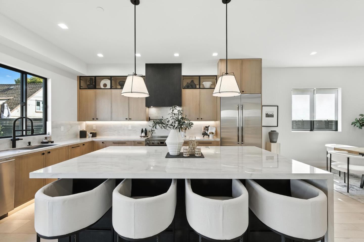 Detail Gallery Image 3 of 49 For 125 15th Ave, San Mateo,  CA 94402 - 5 Beds | 4 Baths