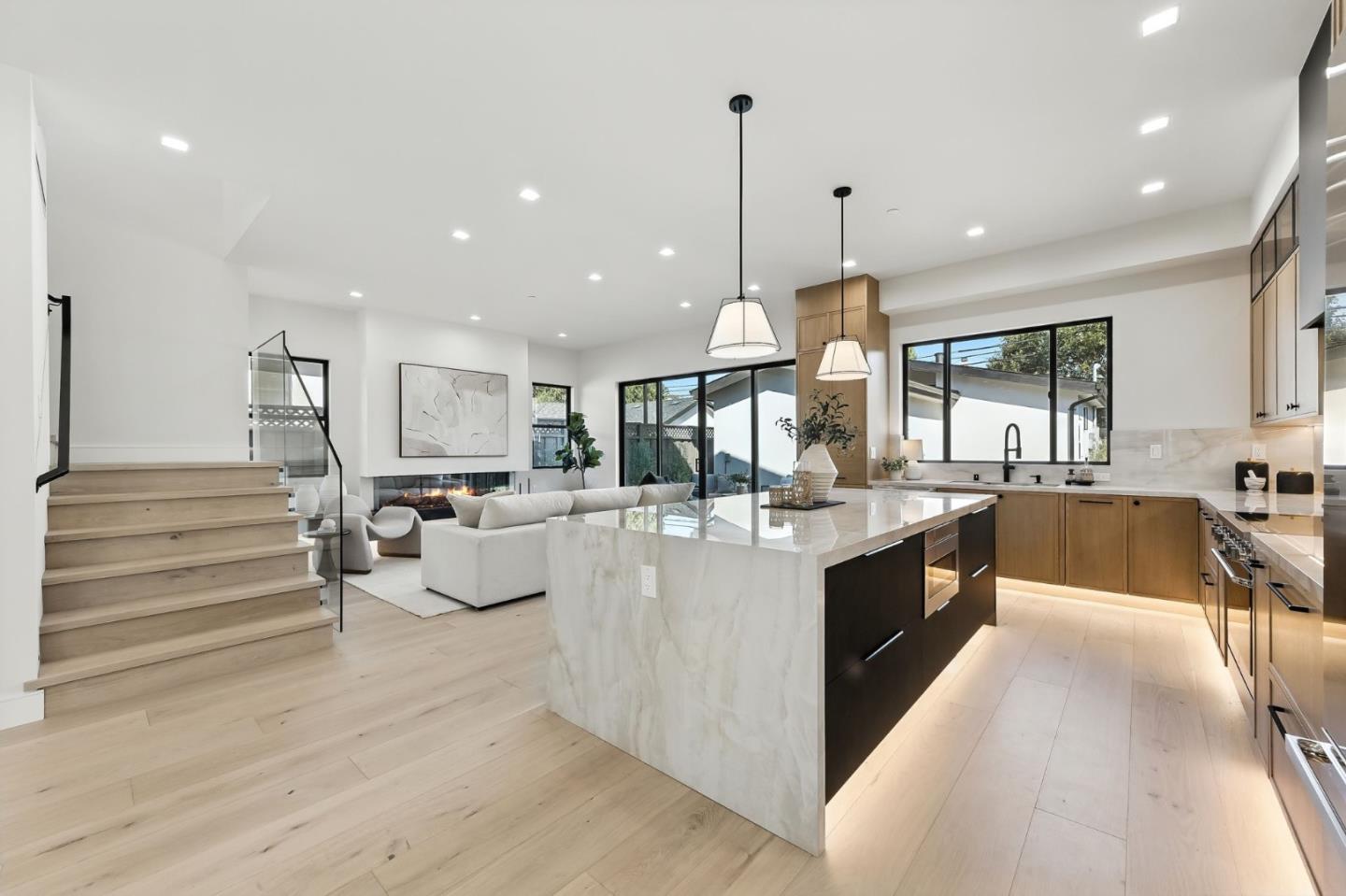 Detail Gallery Image 9 of 49 For 125 15th Ave, San Mateo,  CA 94402 - 5 Beds | 4 Baths