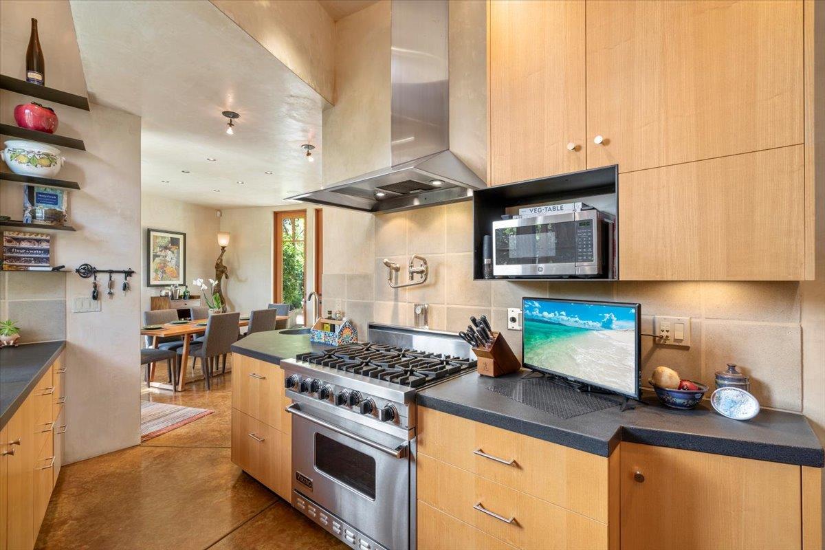 Detail Gallery Image 15 of 45 For 705 University Ave, Los Altos,  CA 94022 - 3 Beds | 3/1 Baths