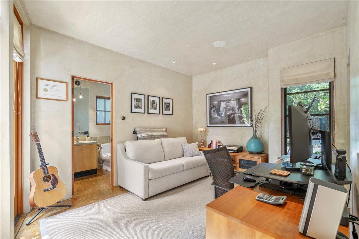 Detail Gallery Image 18 of 45 For 705 University Ave, Los Altos,  CA 94022 - 3 Beds | 3/1 Baths