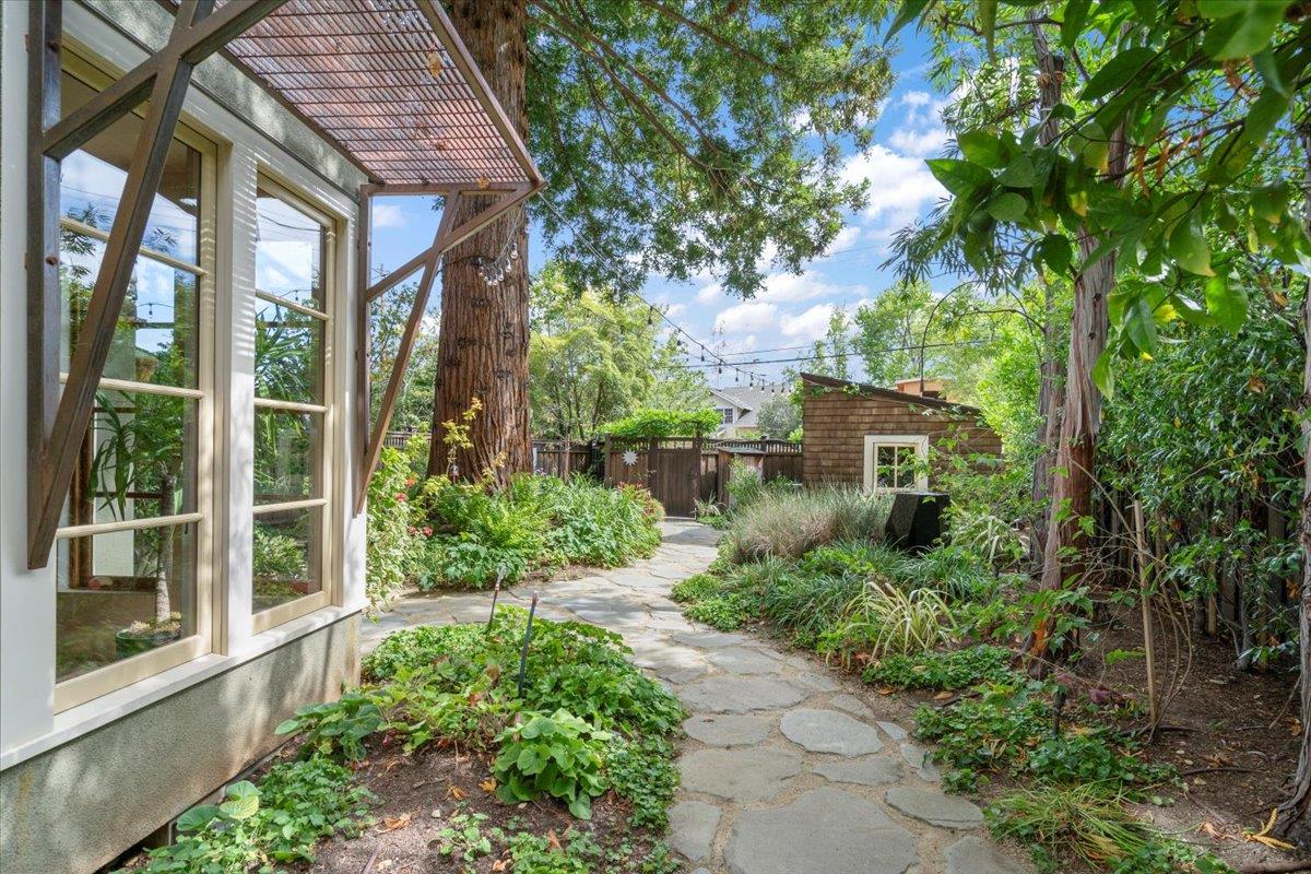 Detail Gallery Image 36 of 45 For 705 University Ave, Los Altos,  CA 94022 - 3 Beds | 3/1 Baths