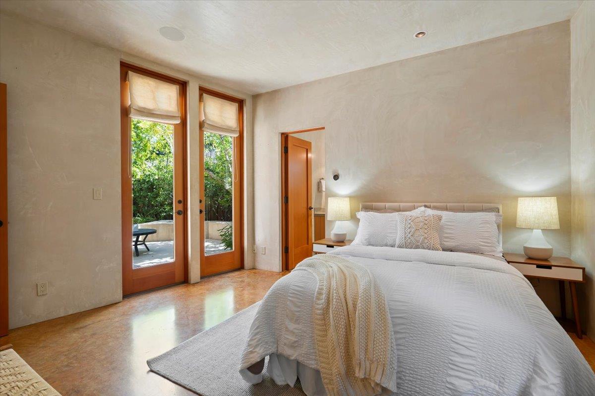 Detail Gallery Image 46 of 52 For 705 University Ave, Los Altos,  CA 94022 - 3 Beds | 3/1 Baths
