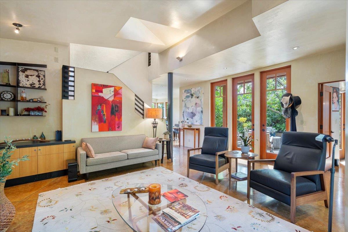 Detail Gallery Image 8 of 45 For 705 University Ave, Los Altos,  CA 94022 - 3 Beds | 3/1 Baths