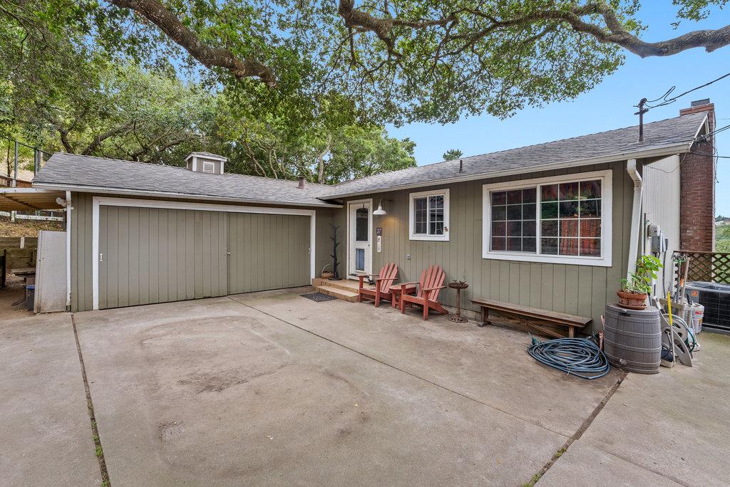 Detail Gallery Image 1 of 29 For 37 Vista Dr, Salinas,  CA 93907 - 3 Beds | 2 Baths
