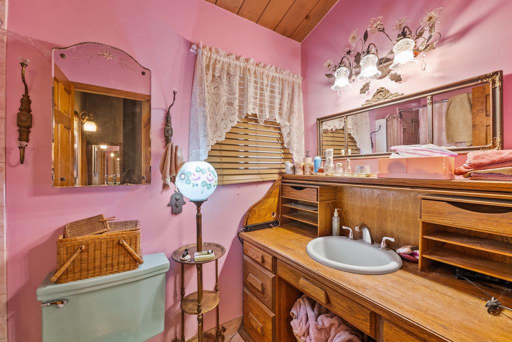 Detail Gallery Image 10 of 29 For 37 Vista Dr, Salinas,  CA 93907 - 3 Beds | 2 Baths