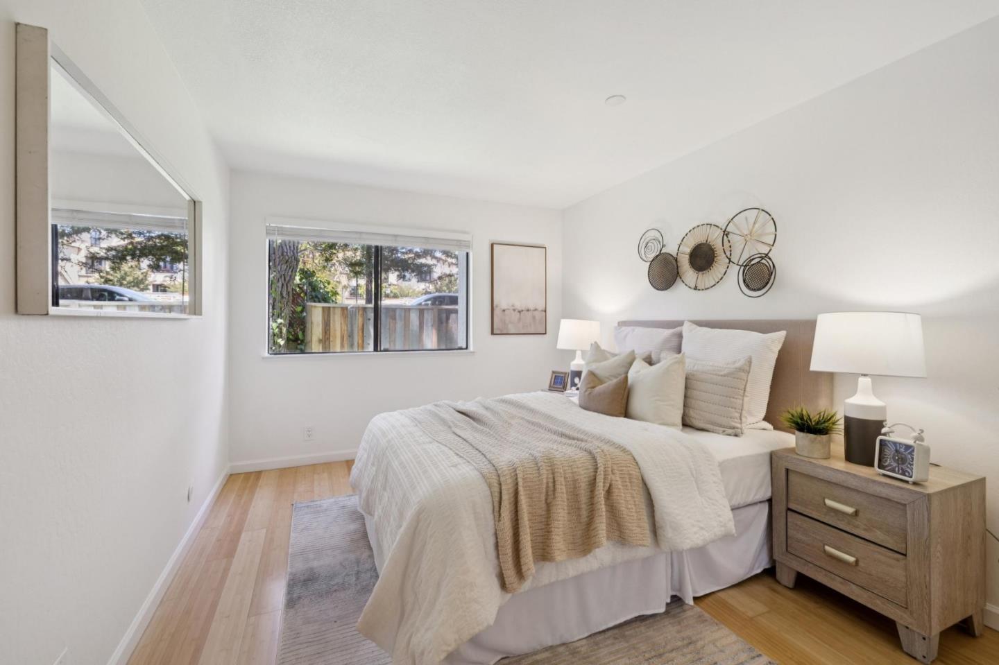 Detail Gallery Image 17 of 24 For 226 W Edith Ave #13,  Los Altos,  CA 94022 - 2 Beds | 1/1 Baths