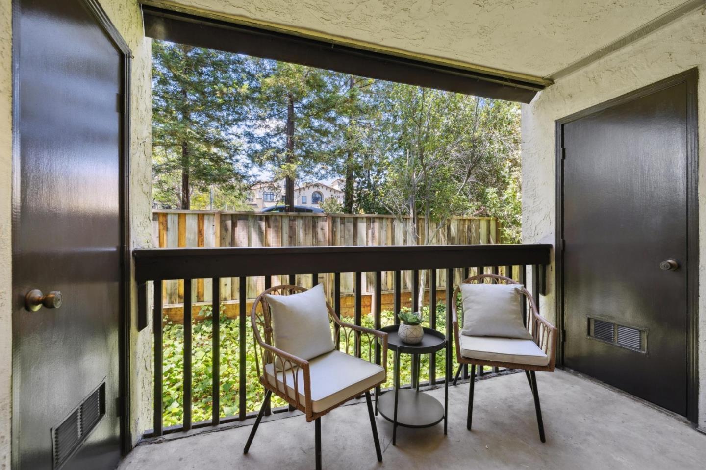 Detail Gallery Image 21 of 24 For 226 W Edith Ave #13,  Los Altos,  CA 94022 - 2 Beds | 1/1 Baths