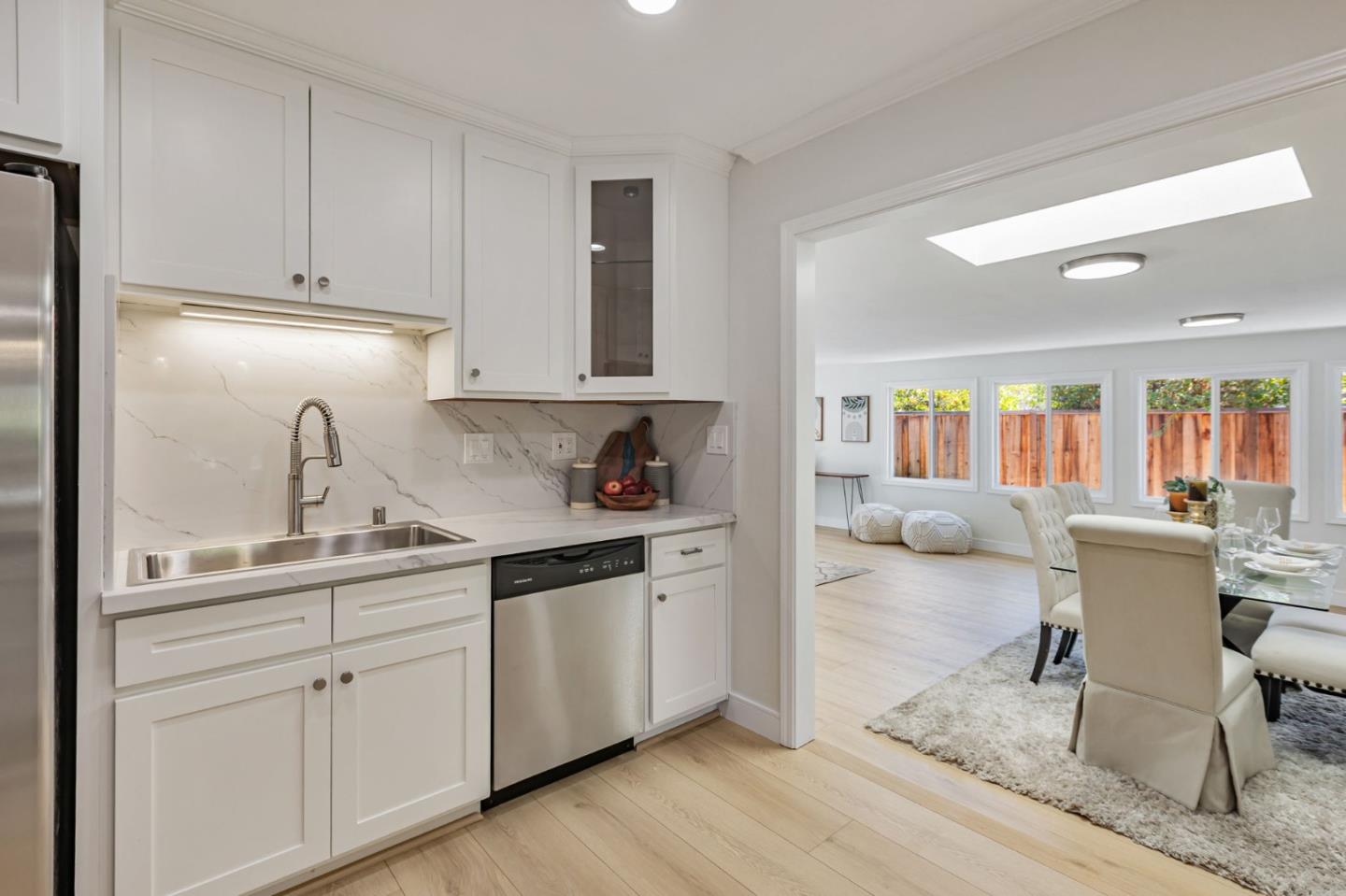 Detail Gallery Image 15 of 39 For 402 S Mary Ave, Sunnyvale,  CA 94086 - 3 Beds | 1/1 Baths