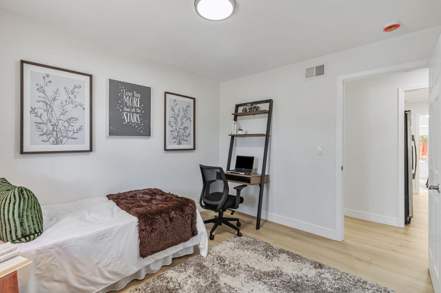 Detail Gallery Image 25 of 39 For 402 S Mary Ave, Sunnyvale,  CA 94086 - 3 Beds | 1/1 Baths