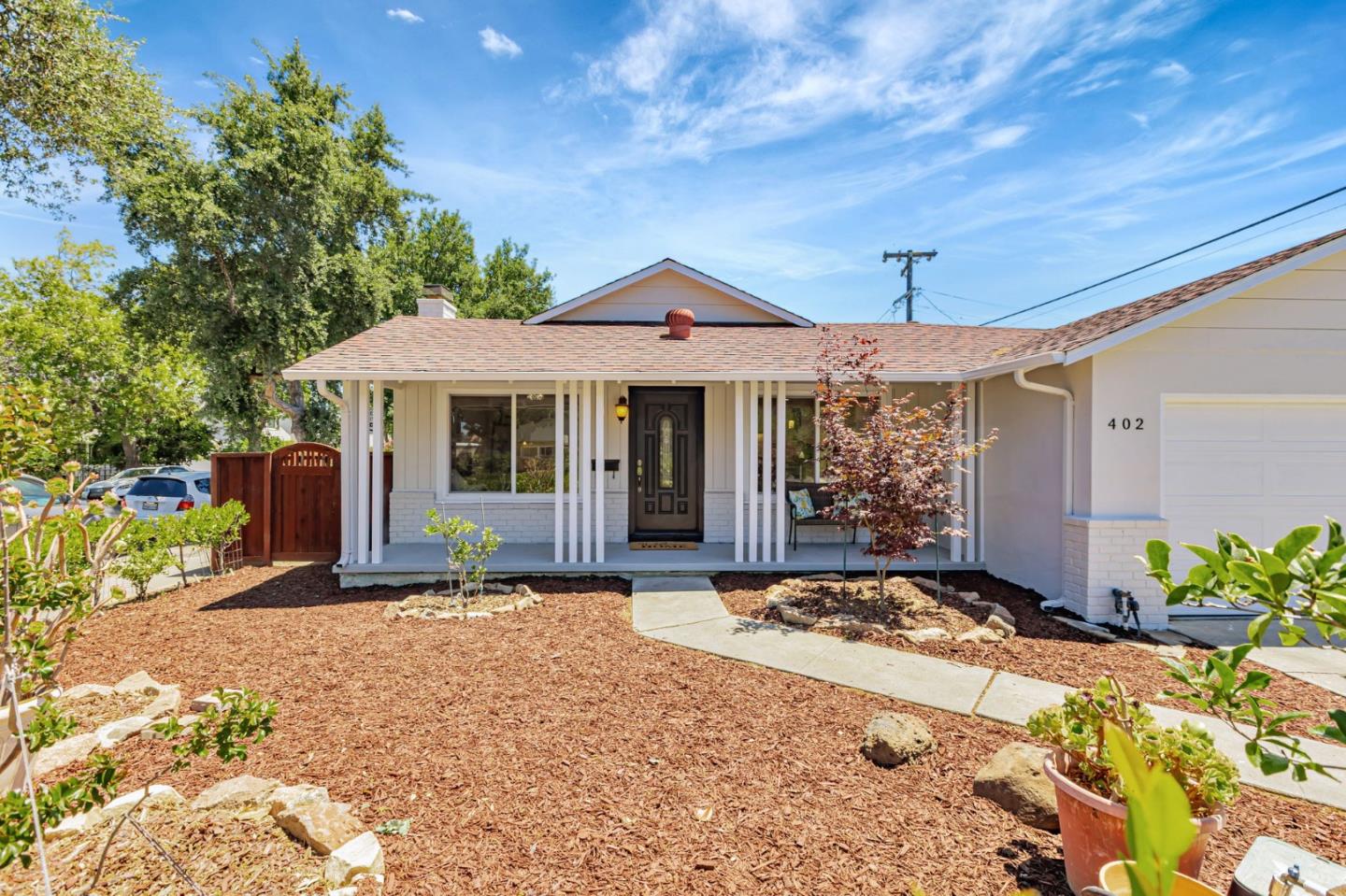 Detail Gallery Image 3 of 39 For 402 S Mary Ave, Sunnyvale,  CA 94086 - 3 Beds | 1/1 Baths
