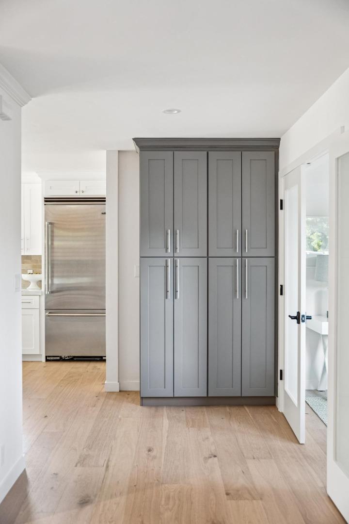 Detail Gallery Image 12 of 58 For 1671 Ben Roe Dr, Los Altos,  CA 94024 - 6 Beds | 4/1 Baths