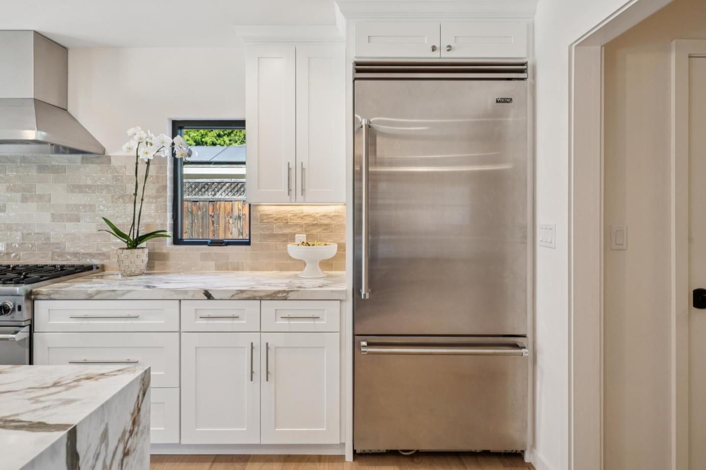 Detail Gallery Image 15 of 58 For 1671 Ben Roe Dr, Los Altos,  CA 94024 - 6 Beds | 4/1 Baths