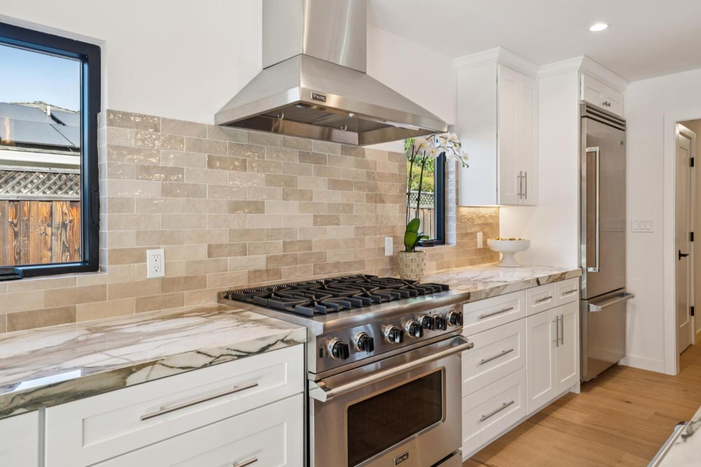 Detail Gallery Image 18 of 58 For 1671 Ben Roe Dr, Los Altos,  CA 94024 - 6 Beds | 4/1 Baths