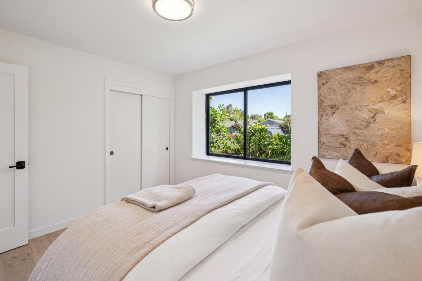 Detail Gallery Image 30 of 58 For 1671 Ben Roe Dr, Los Altos,  CA 94024 - 6 Beds | 4/1 Baths