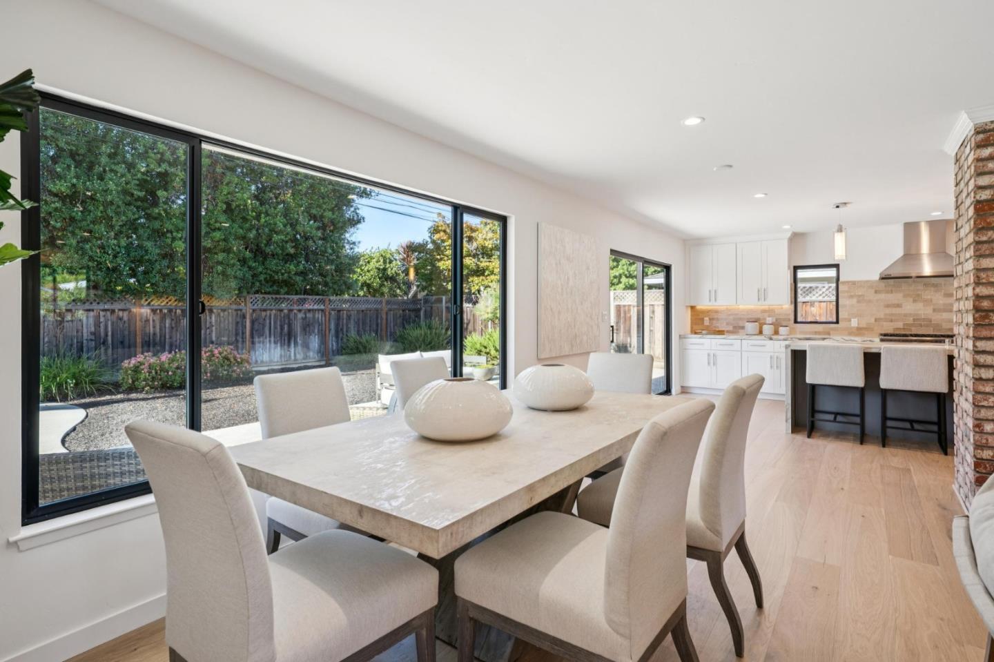 Detail Gallery Image 4 of 58 For 1671 Ben Roe Dr, Los Altos,  CA 94024 - 6 Beds | 4/1 Baths