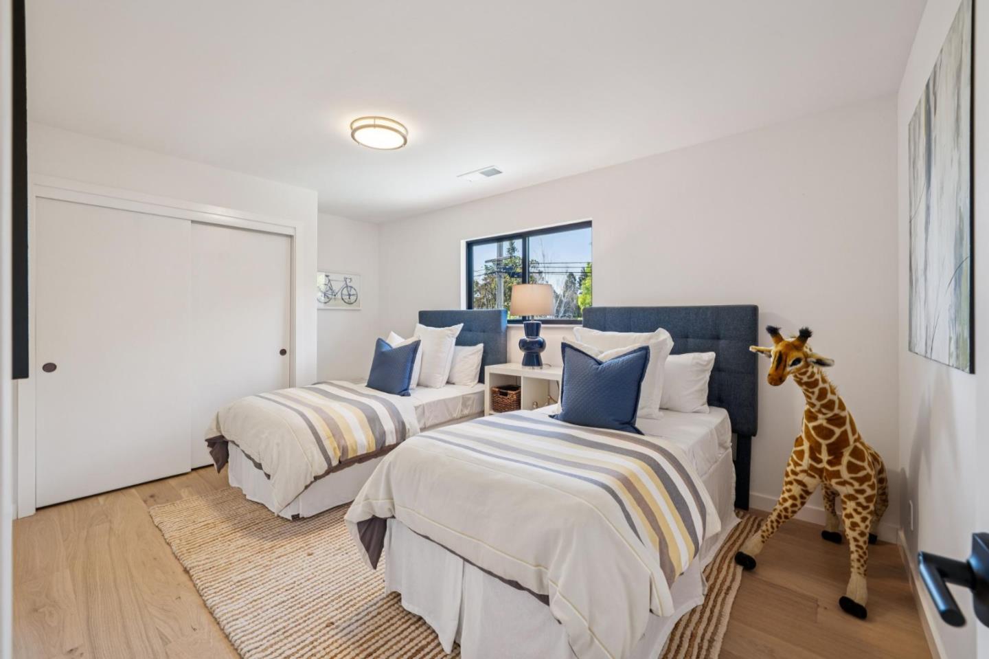 Detail Gallery Image 46 of 58 For 1671 Ben Roe Dr, Los Altos,  CA 94024 - 6 Beds | 4/1 Baths