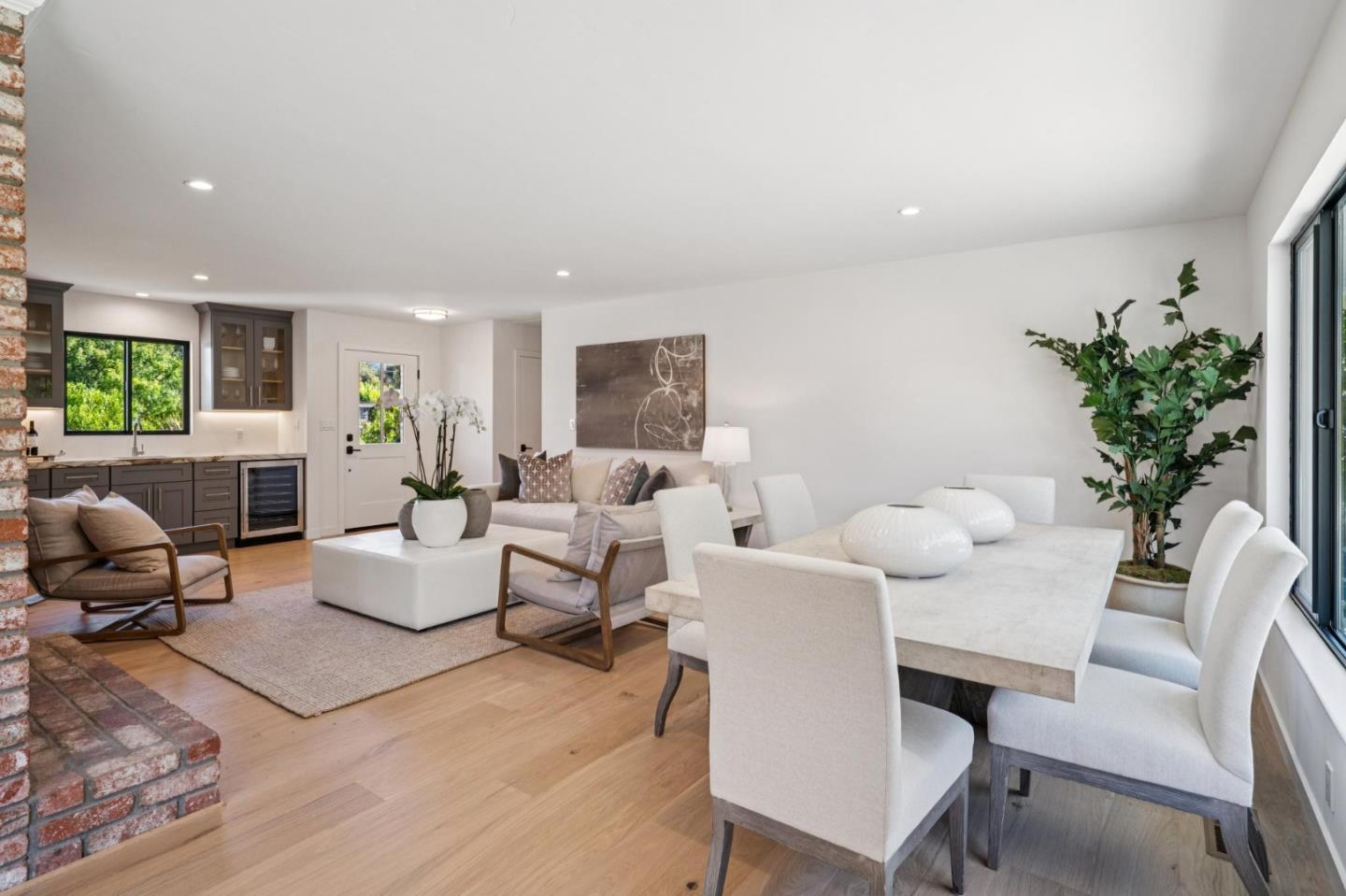 Detail Gallery Image 6 of 58 For 1671 Ben Roe Dr, Los Altos,  CA 94024 - 6 Beds | 4/1 Baths