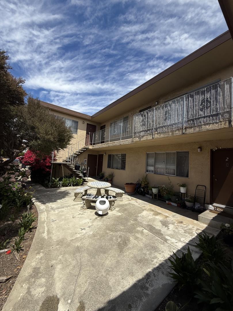 Detail Gallery Image 3 of 3 For 547 Commercial Ave, South San Francisco,  CA 94080 - – Beds | – Baths
