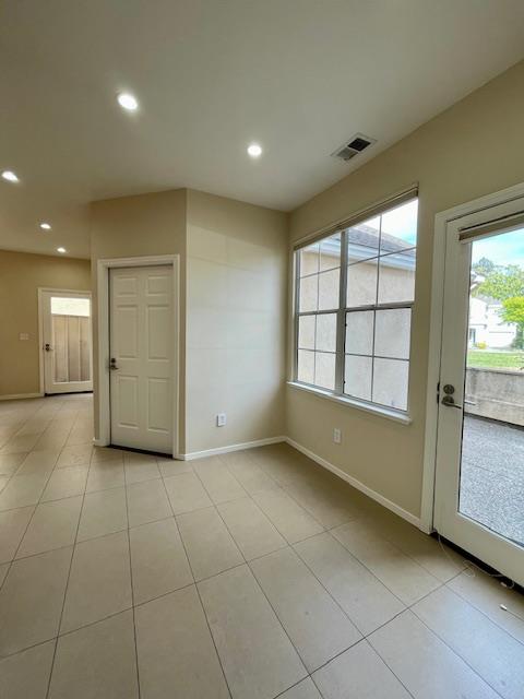 Detail Gallery Image 11 of 36 For 112 Concord Cir, Mountain View,  CA 94040 - 3 Beds | 3 Baths