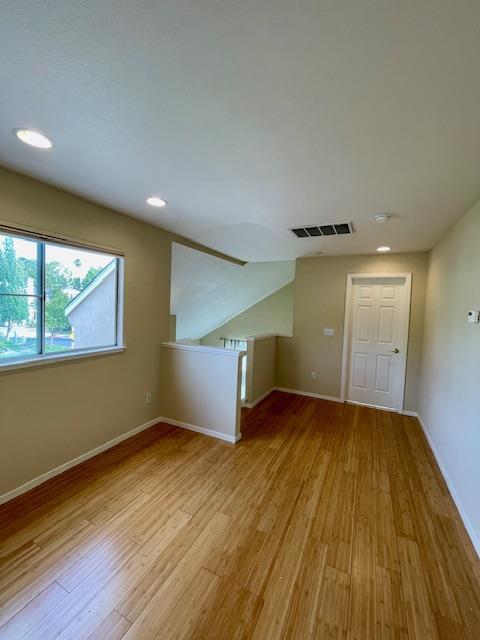 Detail Gallery Image 29 of 36 For 112 Concord Cir, Mountain View,  CA 94040 - 3 Beds | 3 Baths