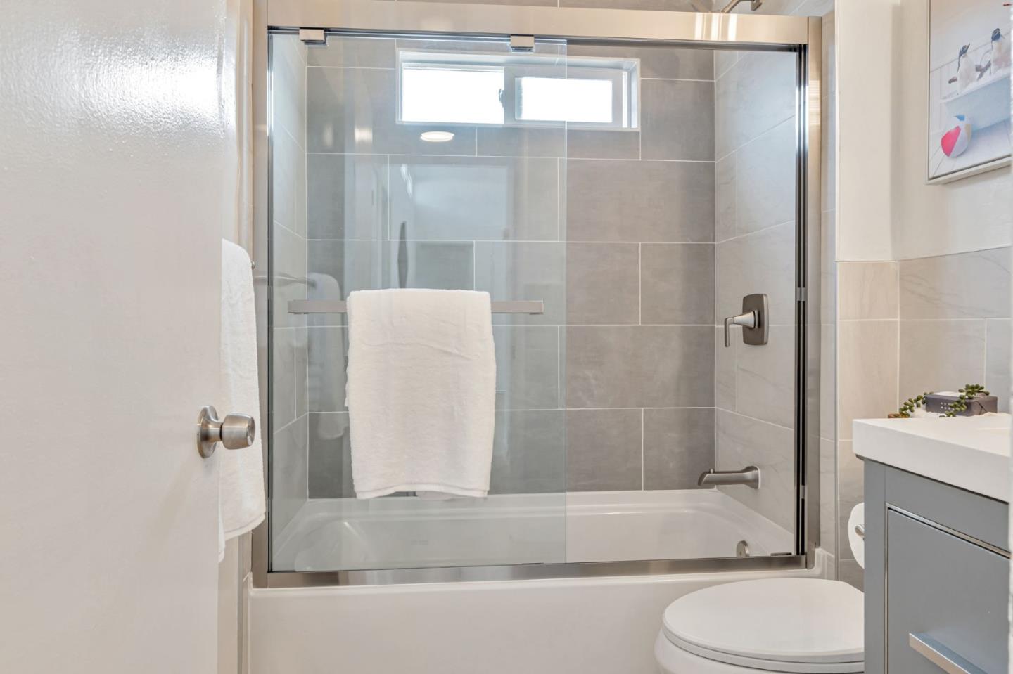 Detail Gallery Image 22 of 32 For 1725 Pierce St, San Mateo,  CA 94403 - 3 Beds | 1/1 Baths