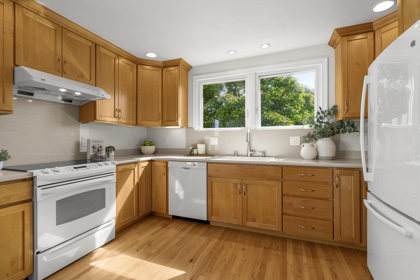 Detail Gallery Image 10 of 28 For 706 S Humboldt St, San Mateo,  CA 94402 - 3 Beds | 1/1 Baths