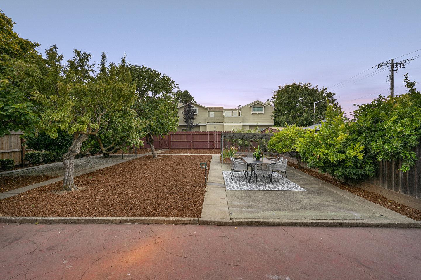 Detail Gallery Image 24 of 28 For 706 S Humboldt St, San Mateo,  CA 94402 - 3 Beds | 1/1 Baths