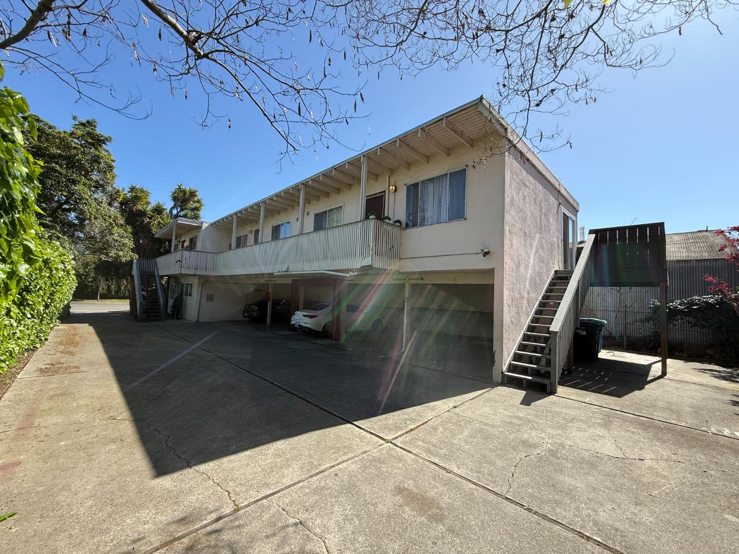 Detail Gallery Image 2 of 8 For 1879 Woodland Ave, East Palo Alto,  CA 94303 - – Beds | – Baths
