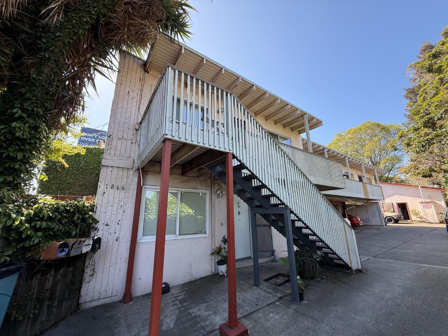 Detail Gallery Image 6 of 8 For 1879 Woodland Ave, East Palo Alto,  CA 94303 - – Beds | – Baths