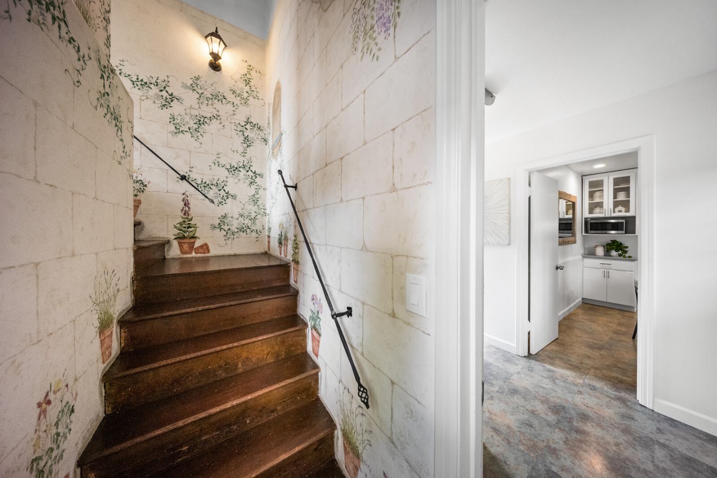 Detail Gallery Image 13 of 40 For 1711 Guinda St, Palo Alto,  CA 94303 - 3 Beds | 2/1 Baths