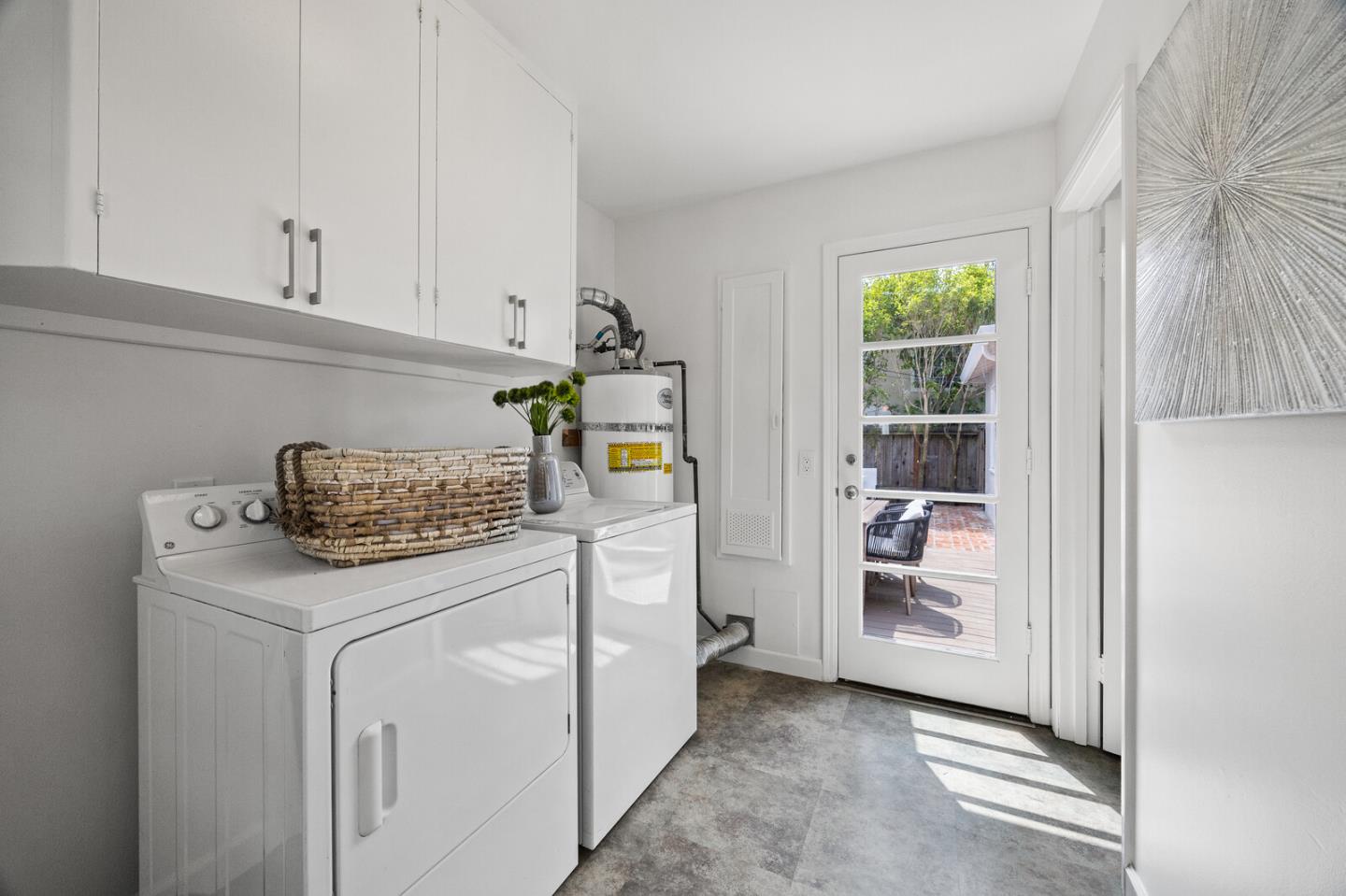 Detail Gallery Image 22 of 40 For 1711 Guinda St, Palo Alto,  CA 94303 - 3 Beds | 2/1 Baths