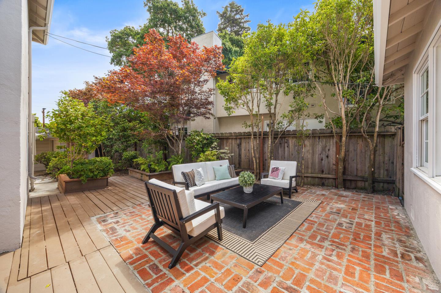 Detail Gallery Image 24 of 40 For 1711 Guinda St, Palo Alto,  CA 94303 - 3 Beds | 2/1 Baths