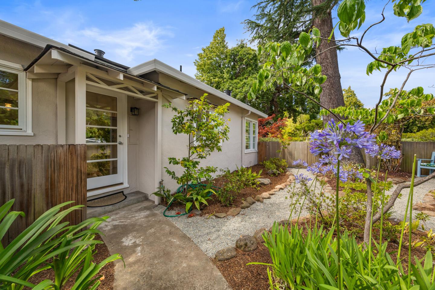 Detail Gallery Image 29 of 40 For 1711 Guinda St, Palo Alto,  CA 94303 - 3 Beds | 2/1 Baths
