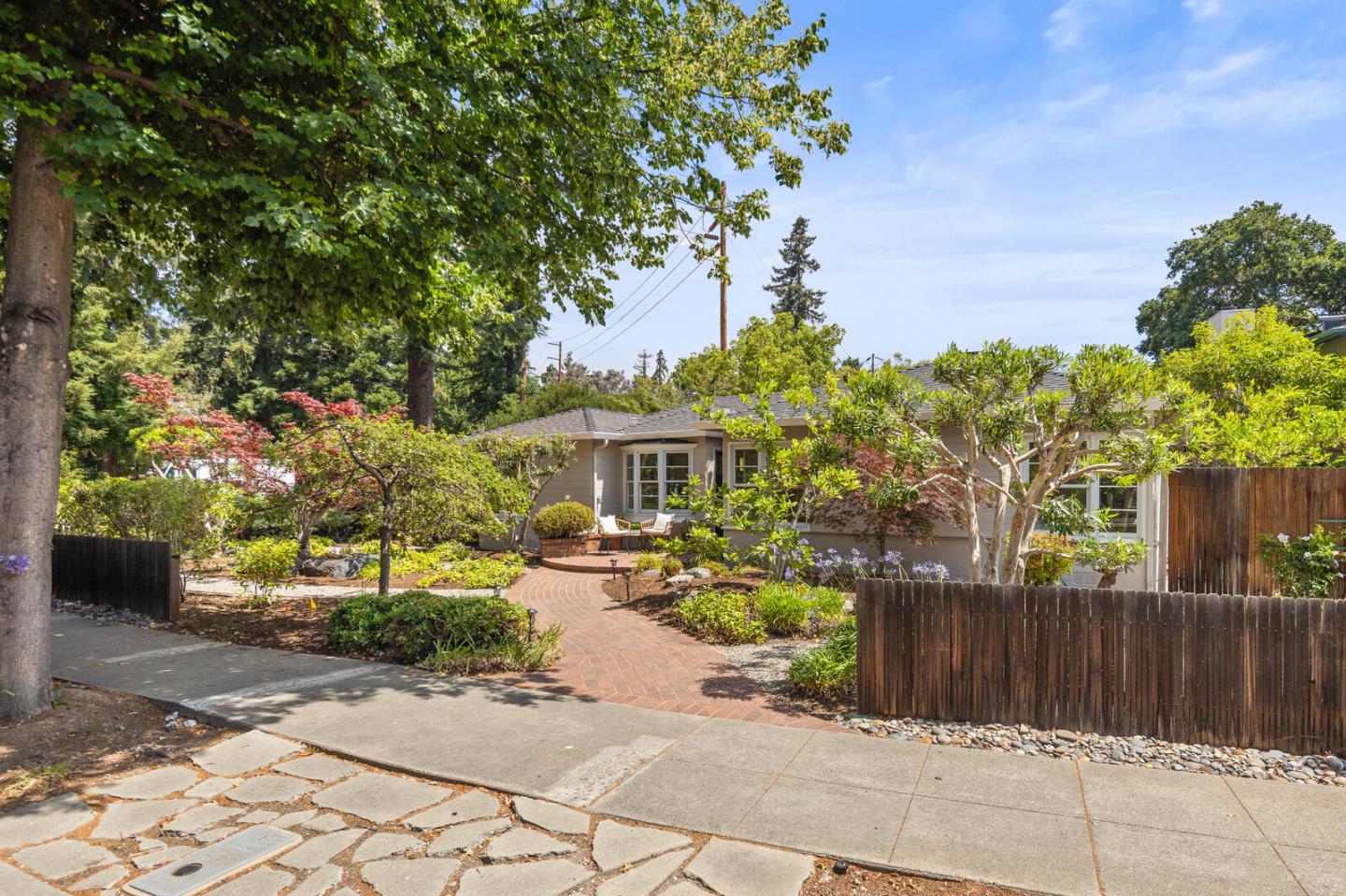 Detail Gallery Image 34 of 40 For 1711 Guinda St, Palo Alto,  CA 94303 - 3 Beds | 2/1 Baths