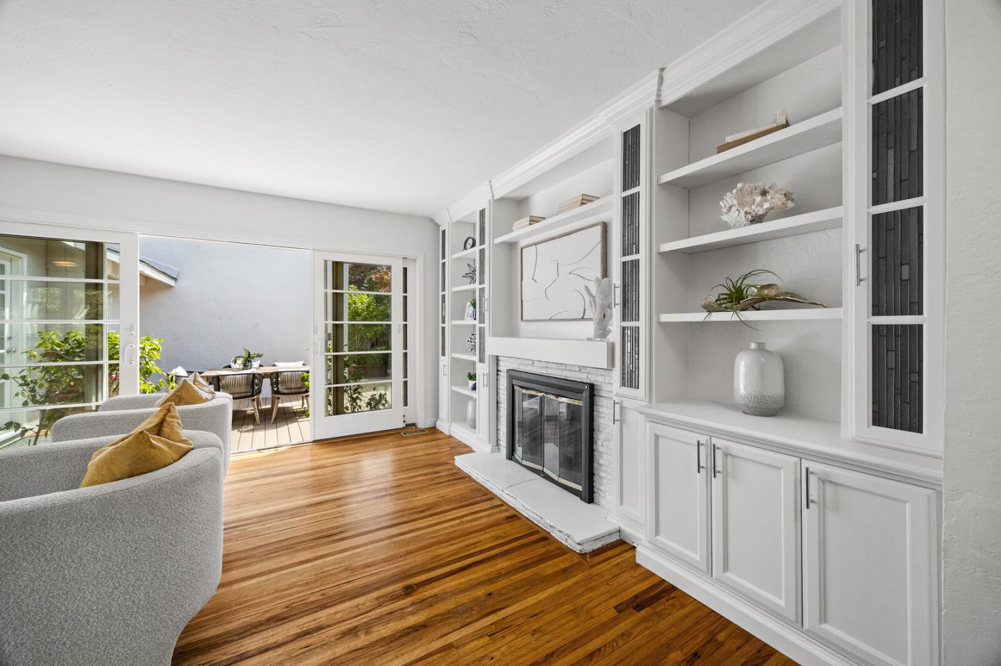 Detail Gallery Image 5 of 40 For 1711 Guinda St, Palo Alto,  CA 94303 - 3 Beds | 2/1 Baths