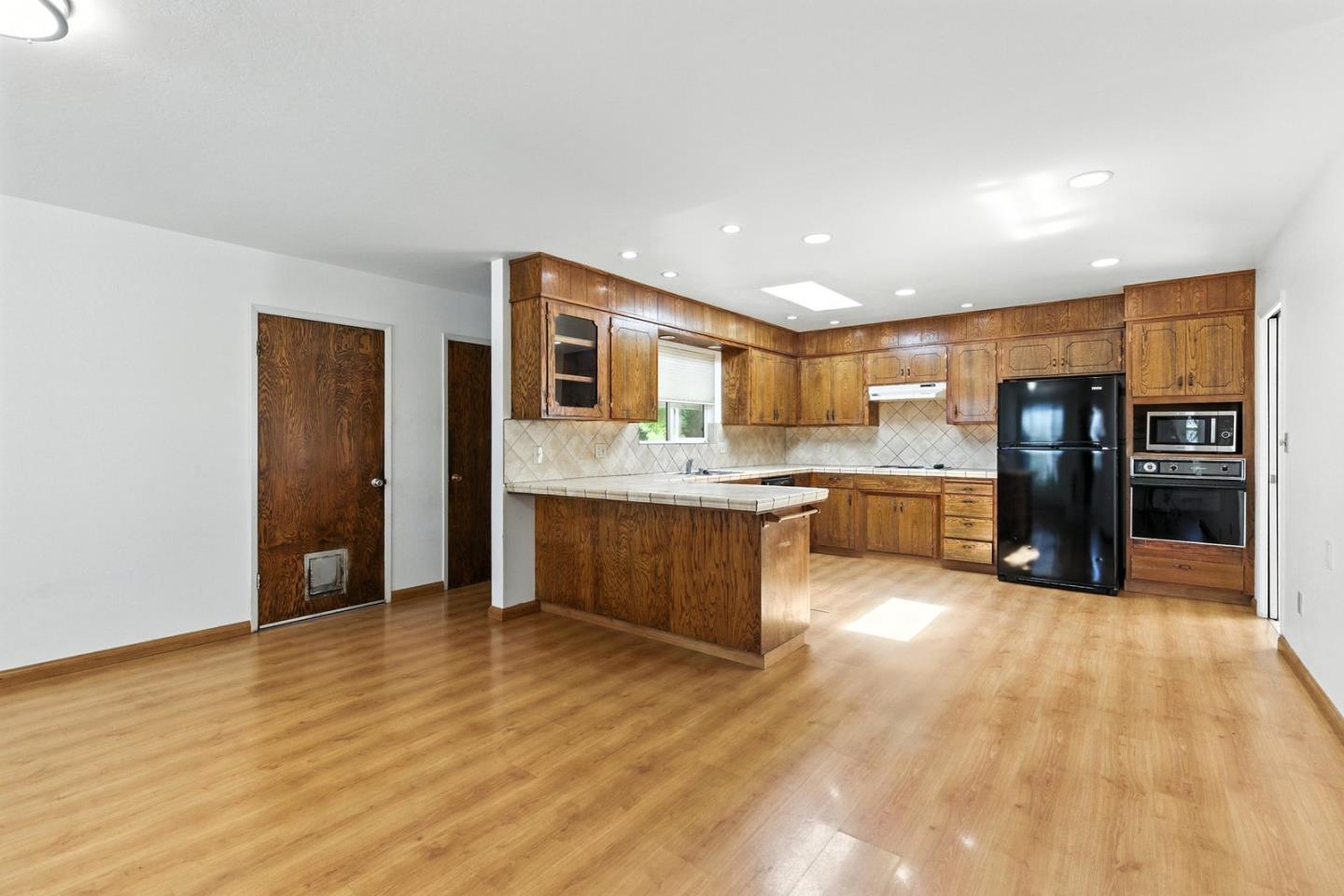 Detail Gallery Image 5 of 21 For 790 Gary St, Gilroy,  CA 95020 - 4 Beds | 2 Baths