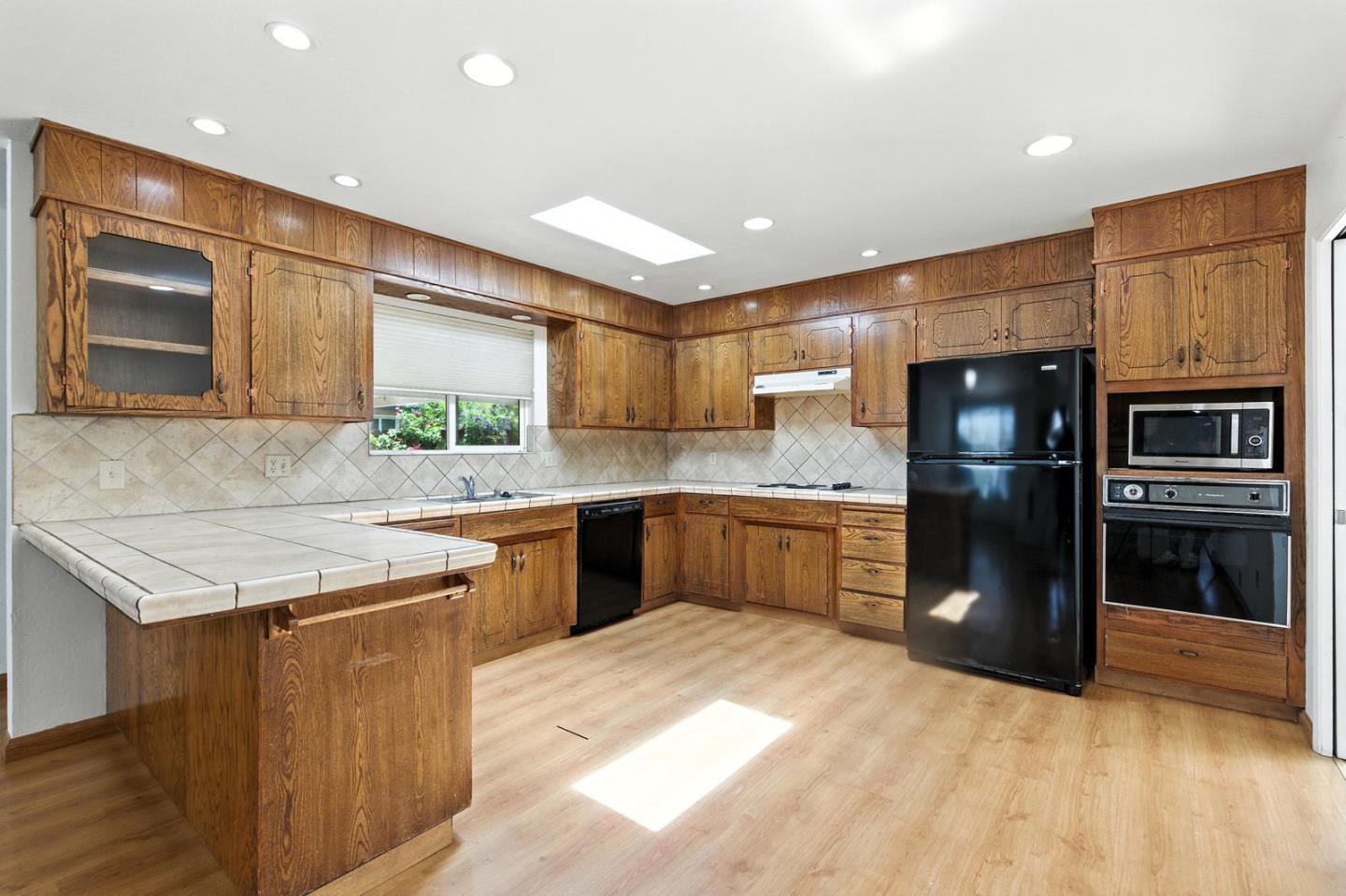 Detail Gallery Image 6 of 21 For 790 Gary St, Gilroy,  CA 95020 - 4 Beds | 2 Baths