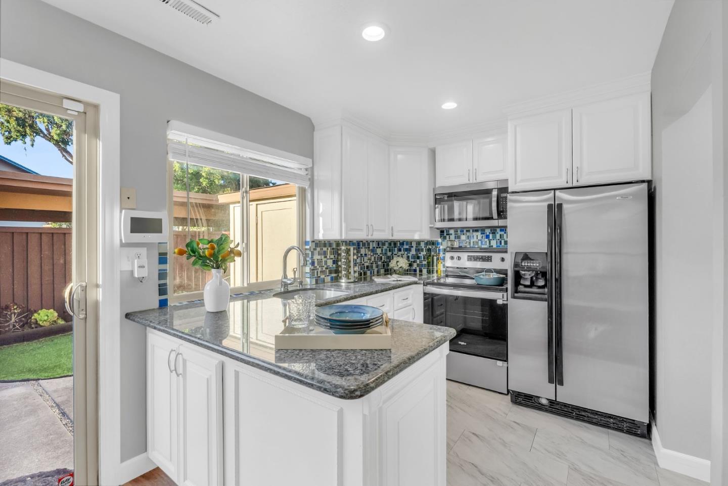 27459 Ponderosa Court, Hayward, California 94545, 2 Bedrooms Bedrooms, ,1 BathroomBathrooms,Residential,For Sale,27459 Ponderosa Court,ML82015749