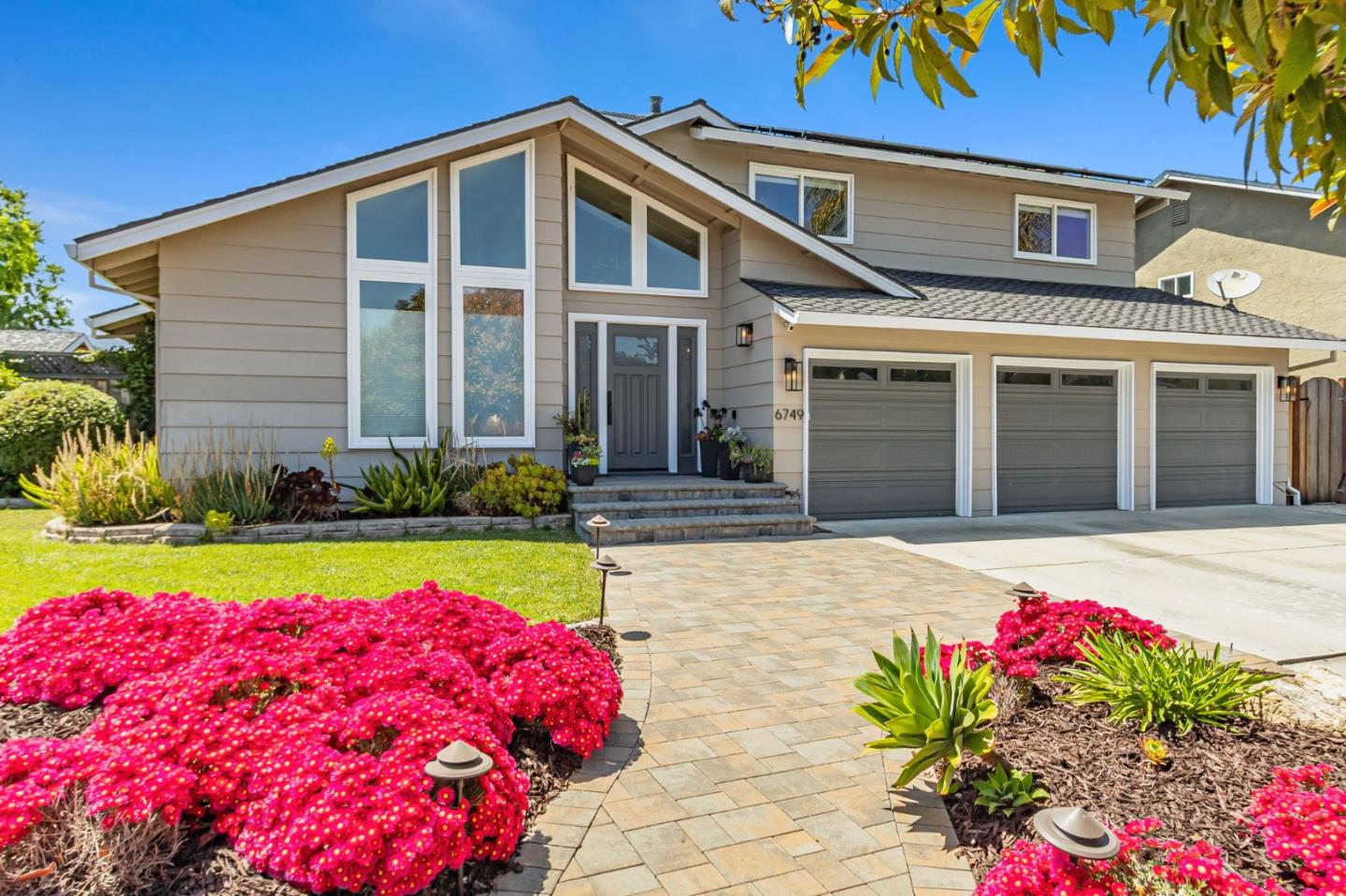 Detail Gallery Image 3 of 46 For 6749 Elwood Rd, San Jose,  CA 95120 - 5 Beds | 3 Baths