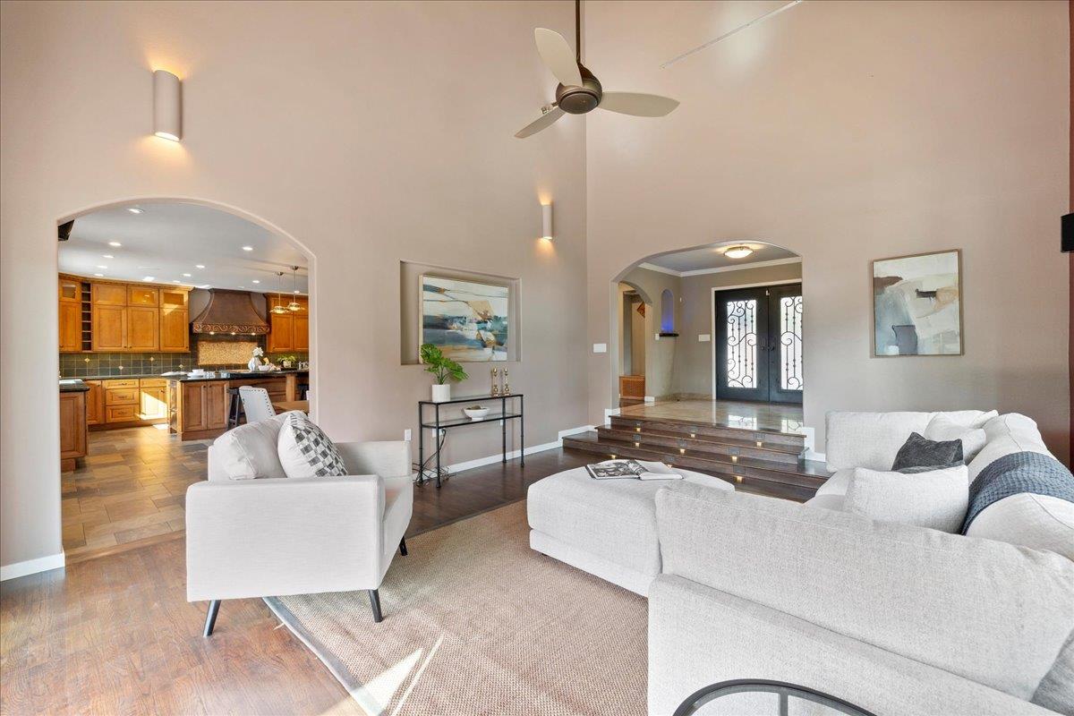 Detail Gallery Image 16 of 84 For 23435 Summit Rd, Los Gatos,  CA 95033 - 5 Beds | 3/1 Baths