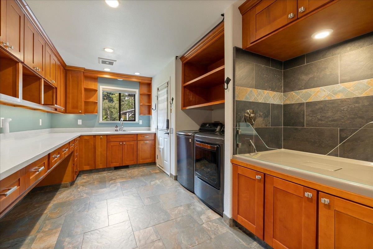 Detail Gallery Image 30 of 84 For 23435 Summit Rd, Los Gatos,  CA 95033 - 5 Beds | 3/1 Baths