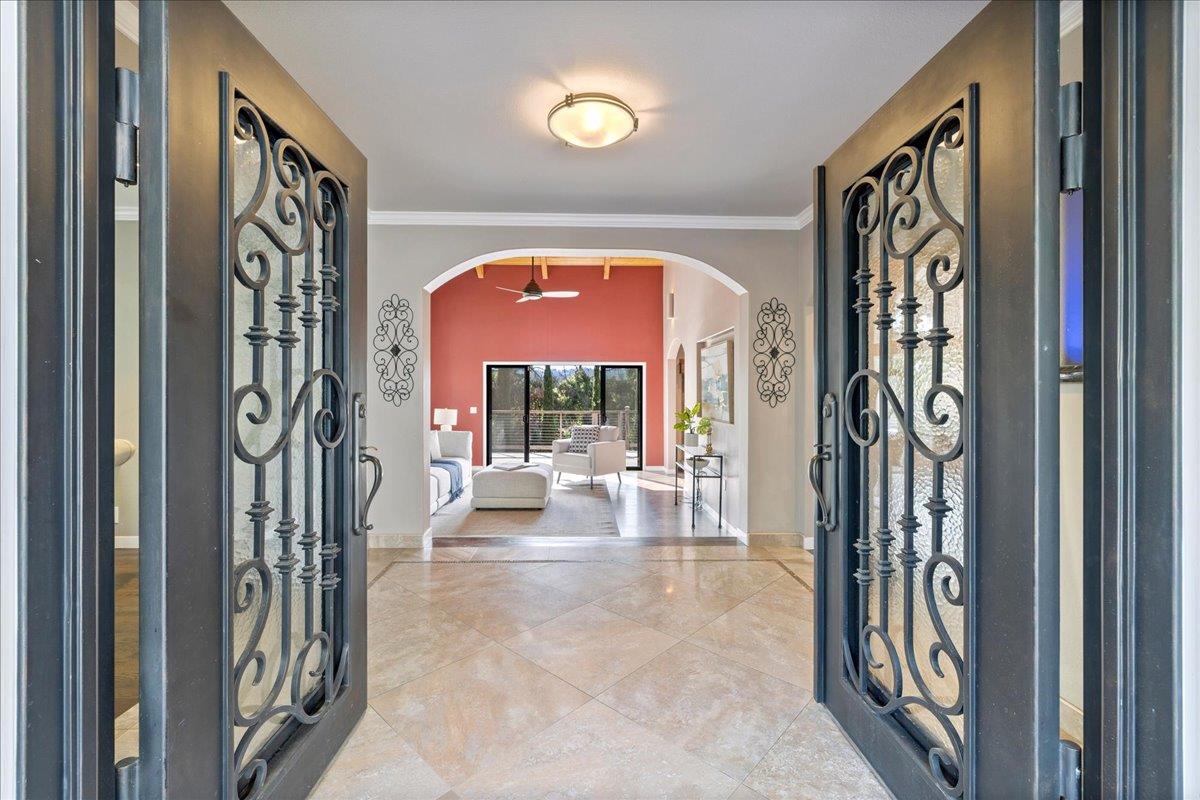 Detail Gallery Image 7 of 84 For 23435 Summit Rd, Los Gatos,  CA 95033 - 5 Beds | 3/1 Baths